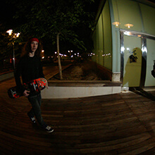 Ian Waelder at night - Photo: Estefano Munar