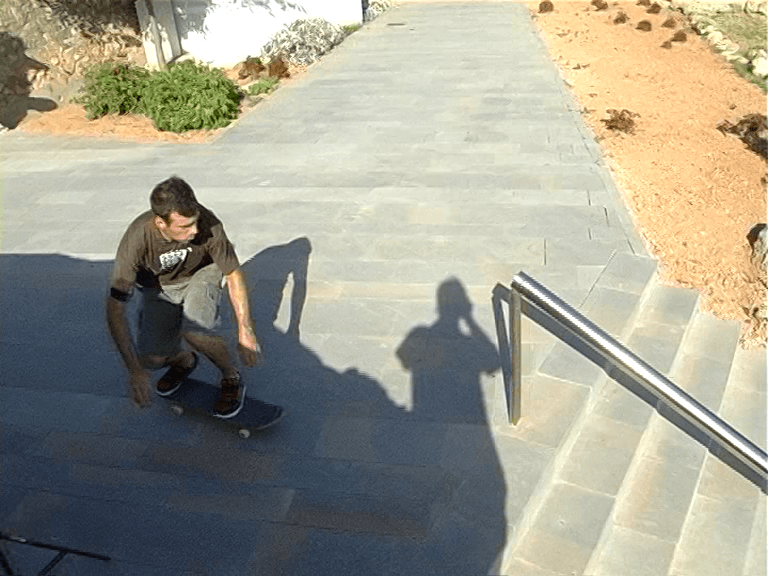 Lights Out, Las Sobras (Extras), skate video