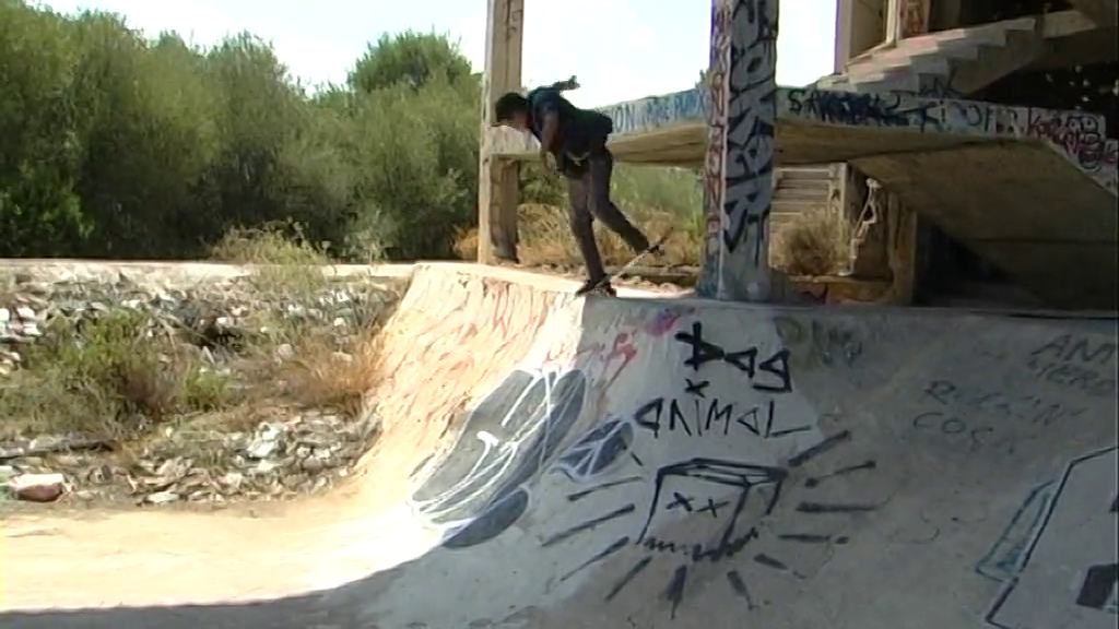 Raw Battle - Pitu Bigspin to BS Noseblunt at Es Fogueró transition, skate video